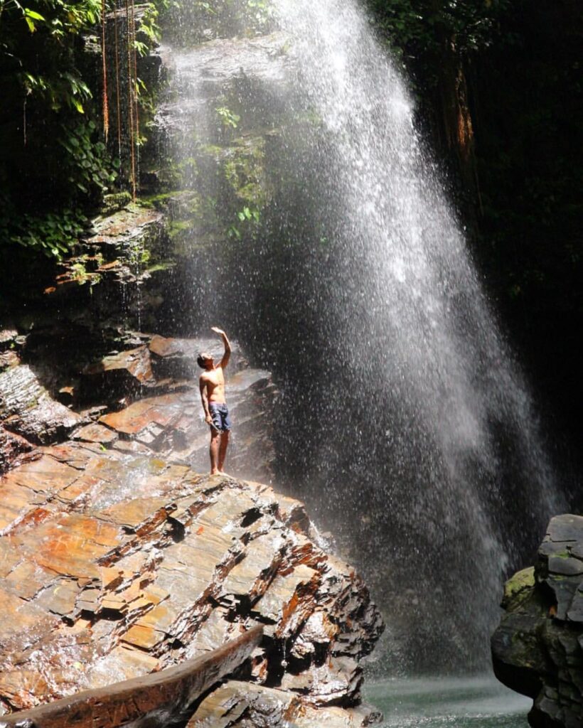 Air Terjun Waisia